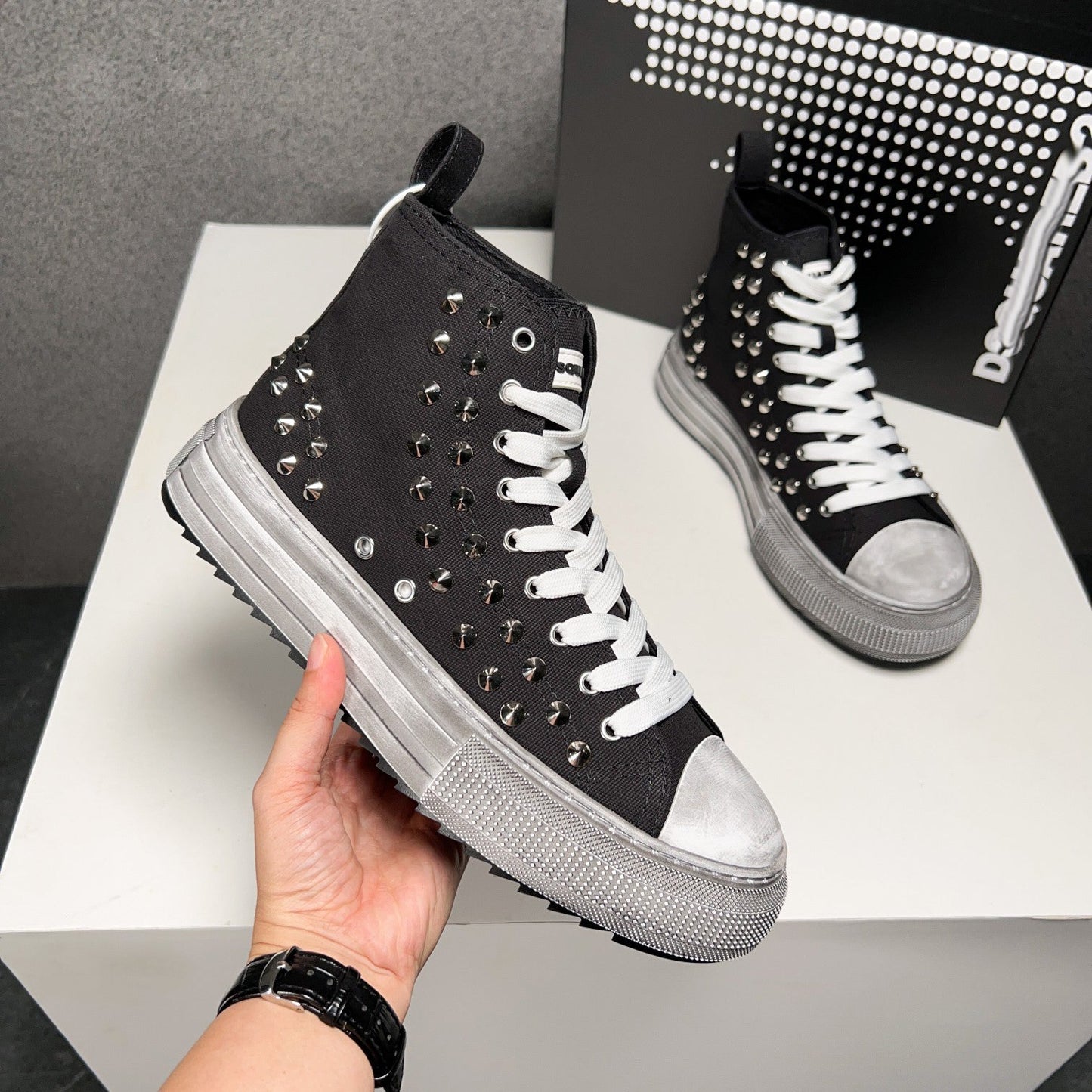 NEW-DSQ2 Rivets High-top shoes