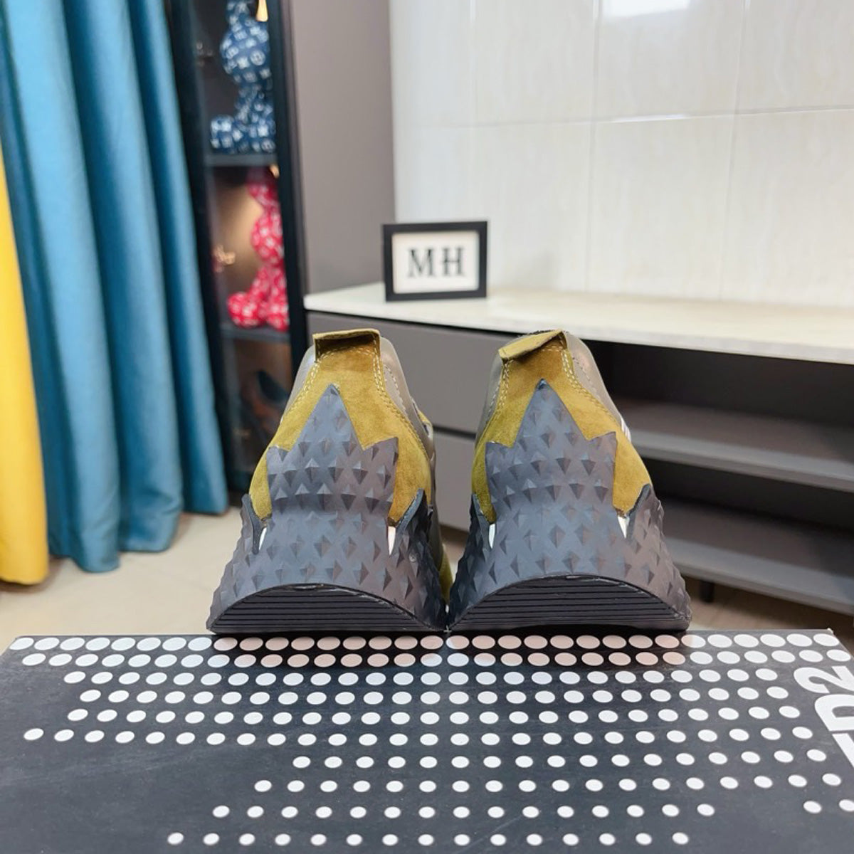 NEW-DSQ2 Couples Sneakers